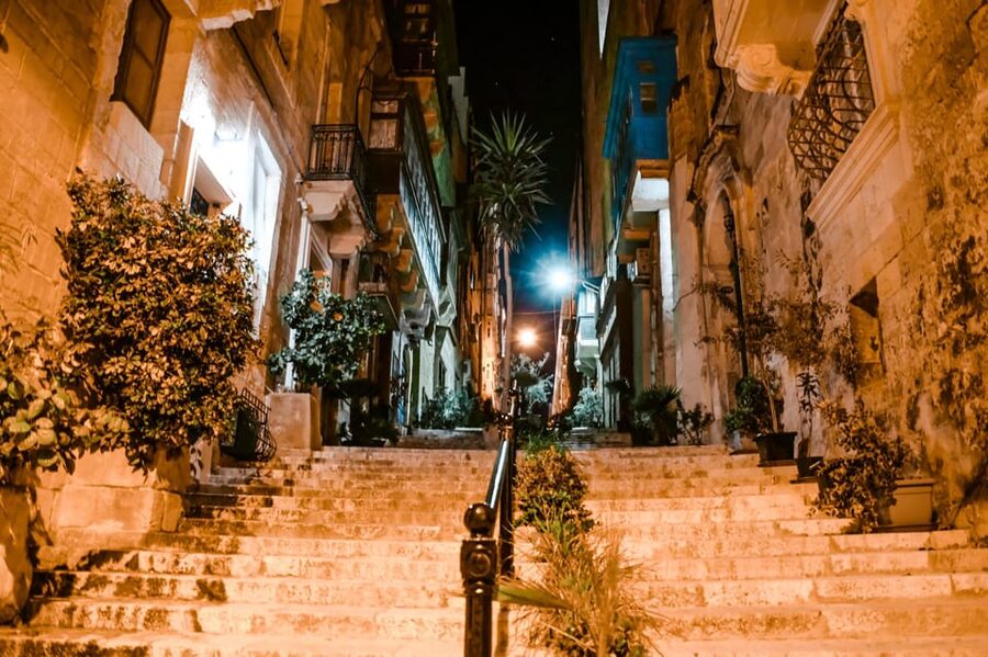 The Dark History of Valletta - Walking Tour - The lovesick letter and the timeline of obsession