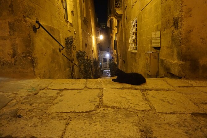 The Original Valletta Ghost Tour - How the tour format keeps it fun (not confusing)