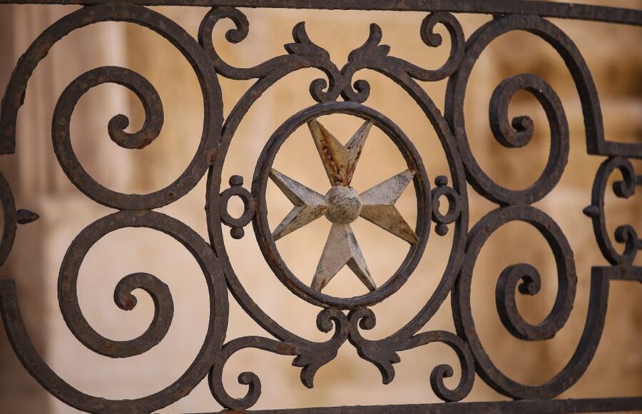 Valletta: 3-Hour Walking Tour - Palazzo Parisio and St John’s Co-Cathedral: exterior focus with real context
