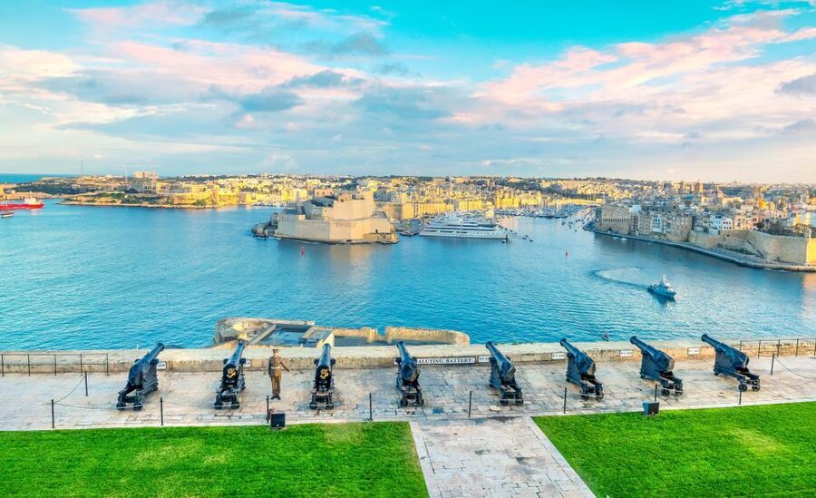 Valletta: Guided Walking Tour with Optional Cathedral Tour - Malta Experience Audio-Visual Show: A Smart End to a Walking Tour