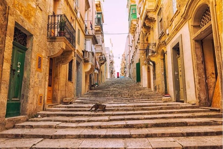 Valletta: Guided Walking Tour - 154 Old Mint Street start: why this location helps (and when it might not)