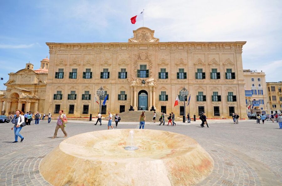 Valletta: Half-Day City Discovery Walking Tour - Pacing, Group Size, and Language: What to Expect Day Of