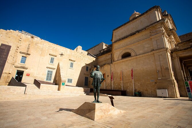Valletta Love Private Walk: Gardens & Historic Streets - Starting at Upper Barrakka Gardens, then letting the view set the mood