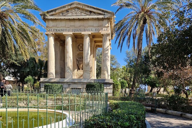 Valletta Private Historical and Cultural Walking Tour - Upper Barrakka Gardens: the viewpoint finish that feels like a reward