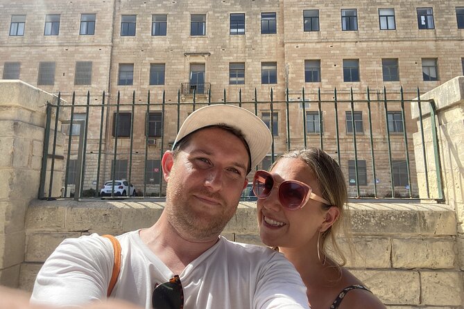 Valletta's Hidden Minds: Self-Guided Psychological Puzzle Walk - Getting started: City Gate, the app, and the one step you should do early