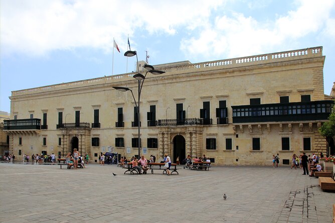 Valletta Walking Tour, In a Small Group - Why Valletta is best on foot with a guide