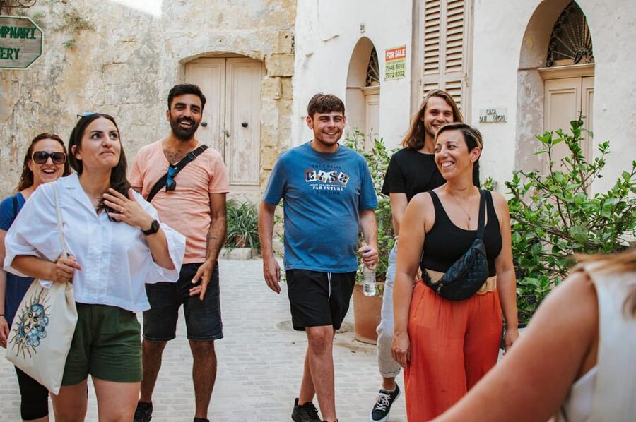 Victoria Gozo Sunset Walking Food and Drink Tour - Meeting spot to Citadel finish: the flow of your evening